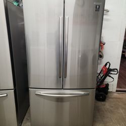 SAMSUNG REFRIGERATOR 