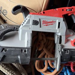 Milwaukee bandsaw