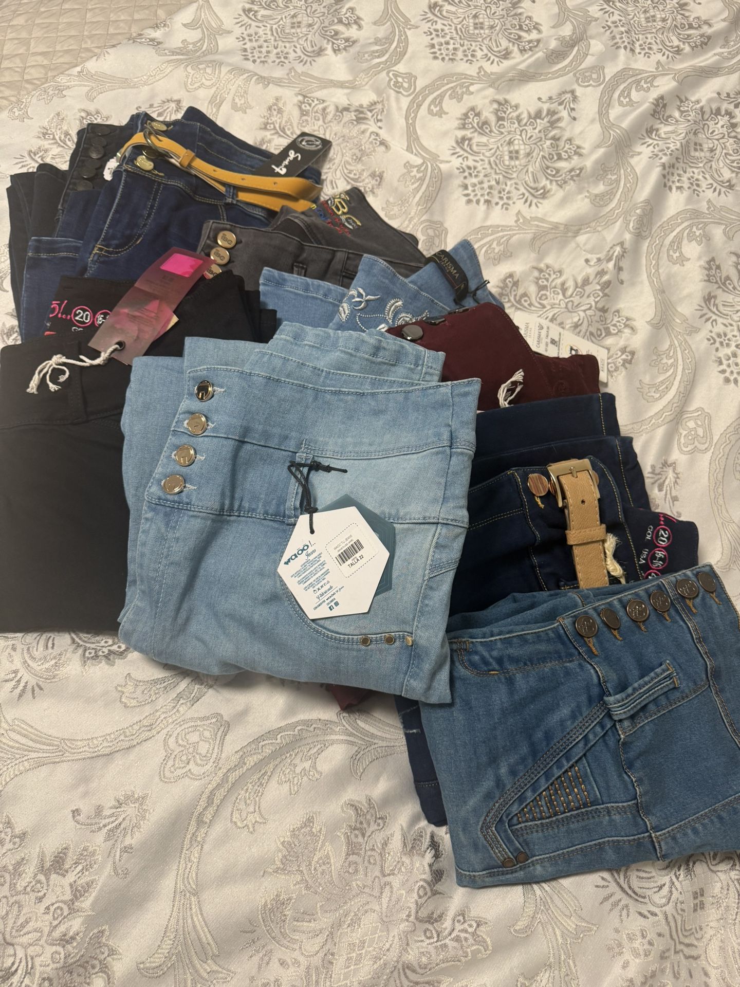 50$ Vendo jeans colombianos Nuevos levanta cola π
