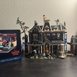 Lego Stranger Things Creel House Bundle
