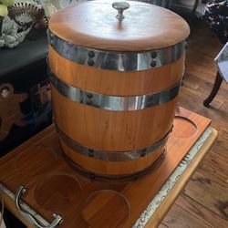 Ice Bucket With Tray 