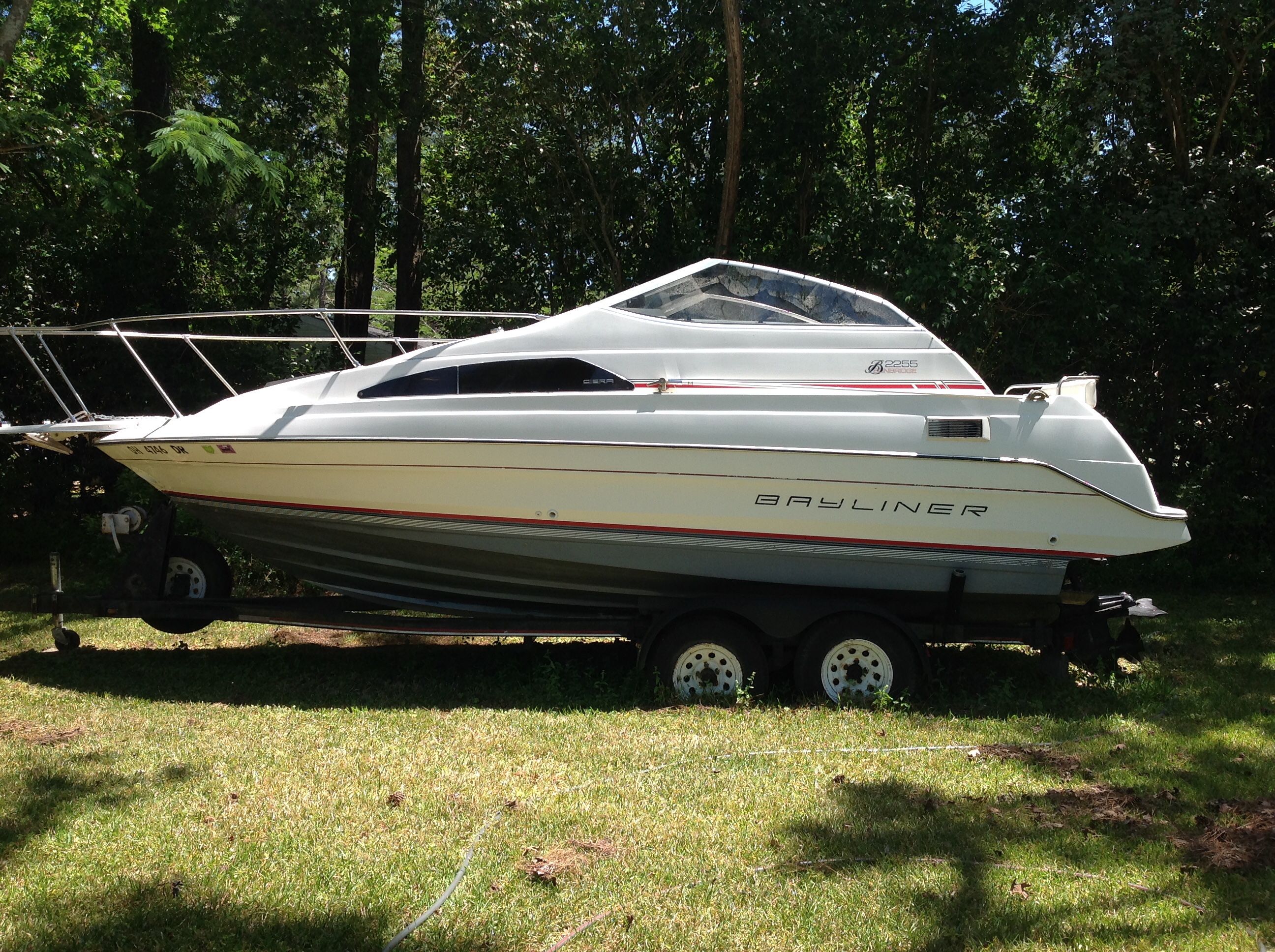 Photo 22 Bayliner Boat