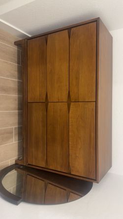 Mid-Century Modern Wayfair Bedroom Furniture – Like New