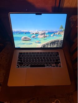 2023 Apple MacBook Air with Apple M2 Chip with 8-Core CPU/10-Core GPU (15-inch, 8GB RAM, 256GB SSD Storage)