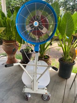 Patterson portable misting fan