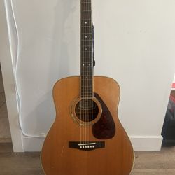 Acoustic Guitar with Display Stand