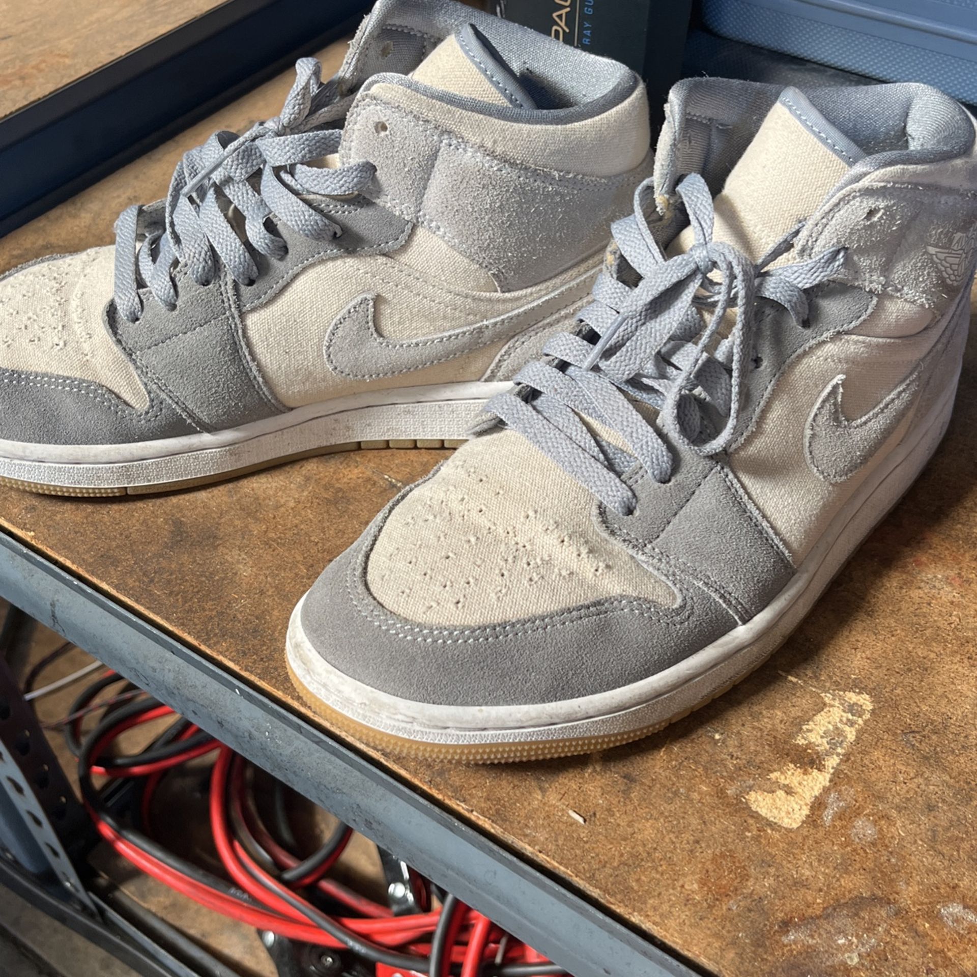 AIR JORDAN 1 MID SE ココナッツ ナイキ] エア ジョーダン 1 ミッド SE