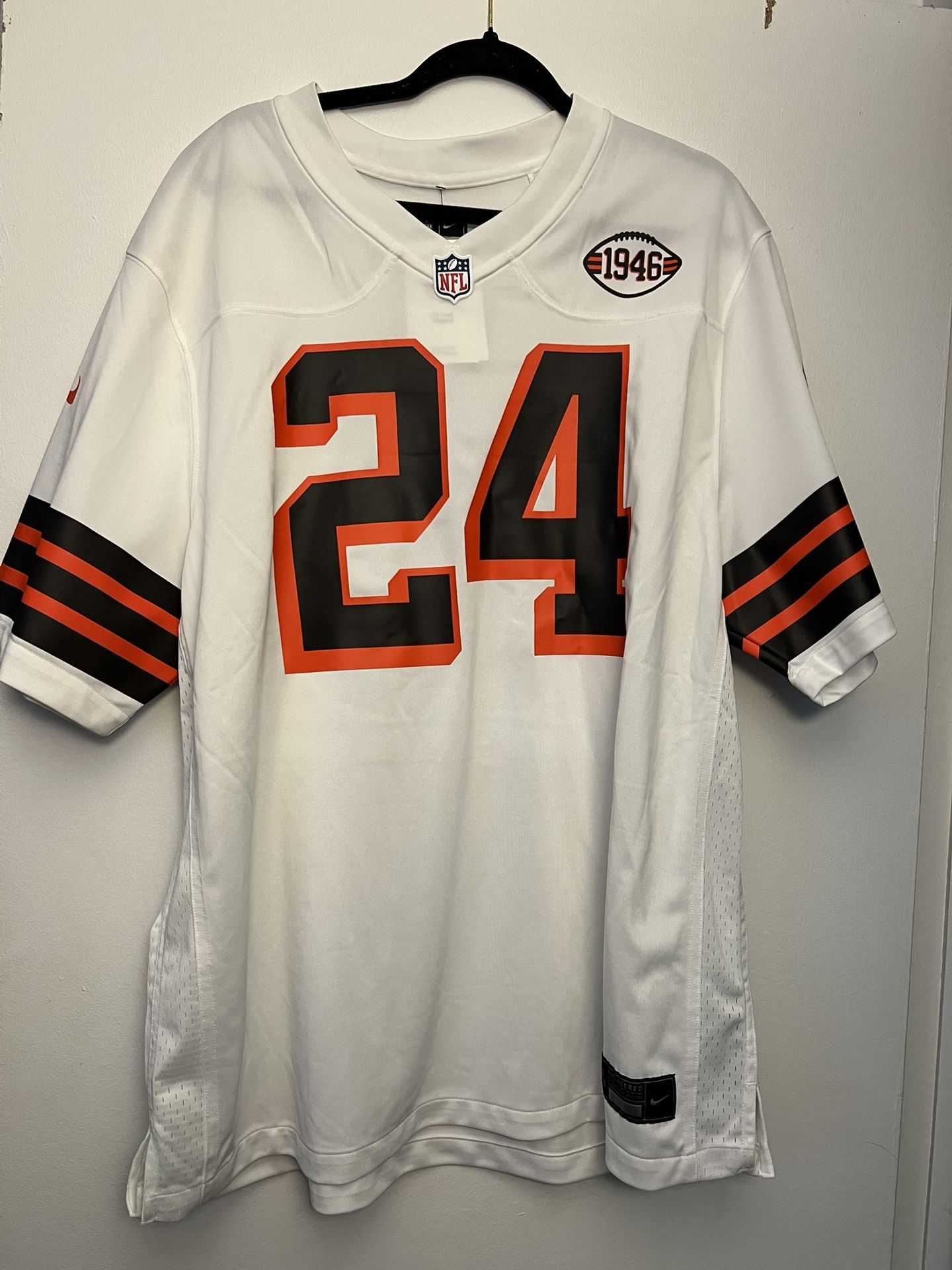 Cleveland Browns Nick Chubb Jersey Size XL
