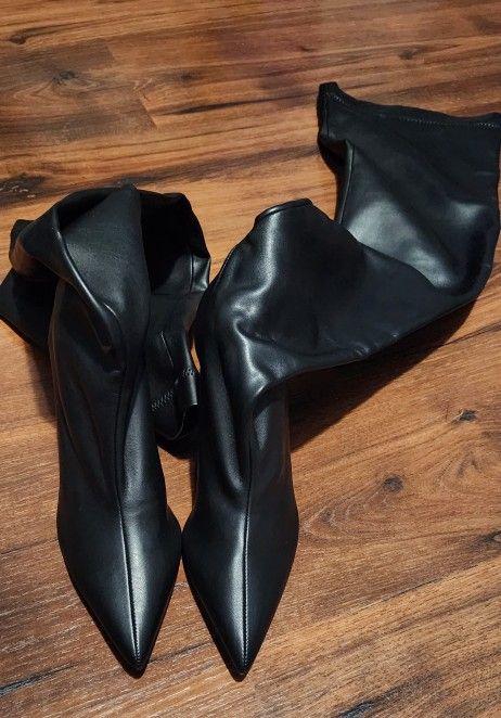 Yoox Stretchy Over The Knee Boot Size 7