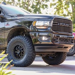 KMC GRS All Black 18x9 -12 8x6.5 In stock