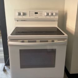 Frigidaire Stove