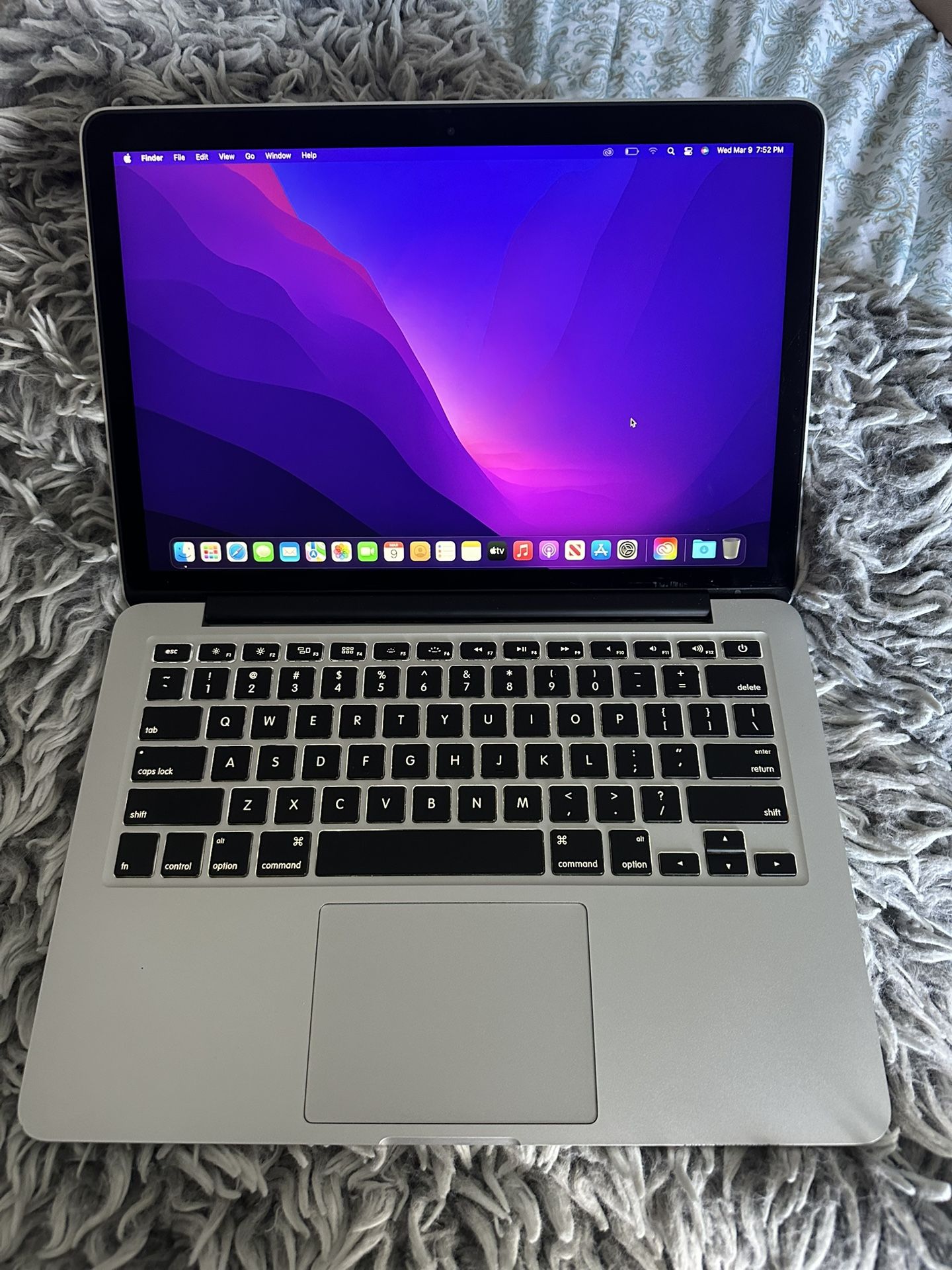 MacBook Pro 13” Excellent Condition W/ MS suite, Photoshop, Final Cut Pro X And More!