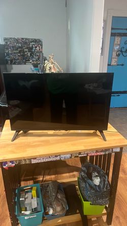 32 inch Insignia Smart TV