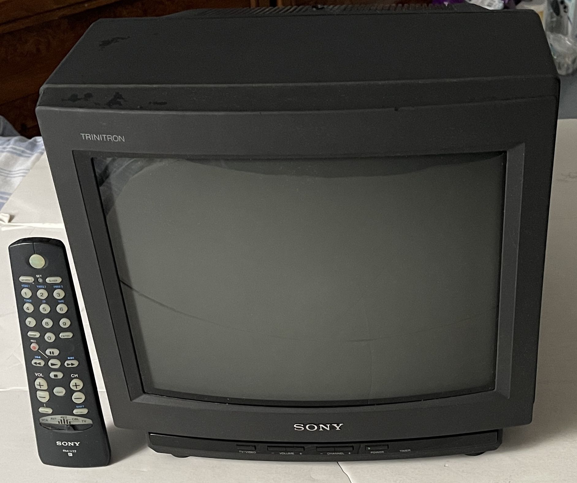Vintage Sony Trinitron 13” CRT Tube Color TV KV-13TR27 Retro Gaming