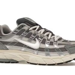 NIKE P-6000 - Size 9