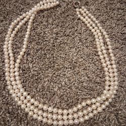 Pearl Neckles Tripple Strand Freshwater. Firm On Price.