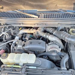 2001 Ford
7.3 liter diesel 
Long bed