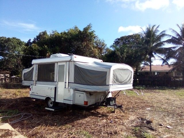 2005 Fleetwood Cheyenne