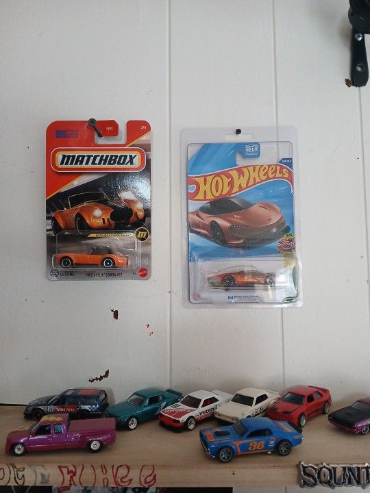 Hotwheels Super Treasur Hunt And 2 Super Chases 