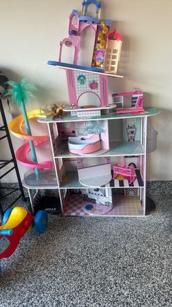 Doll house