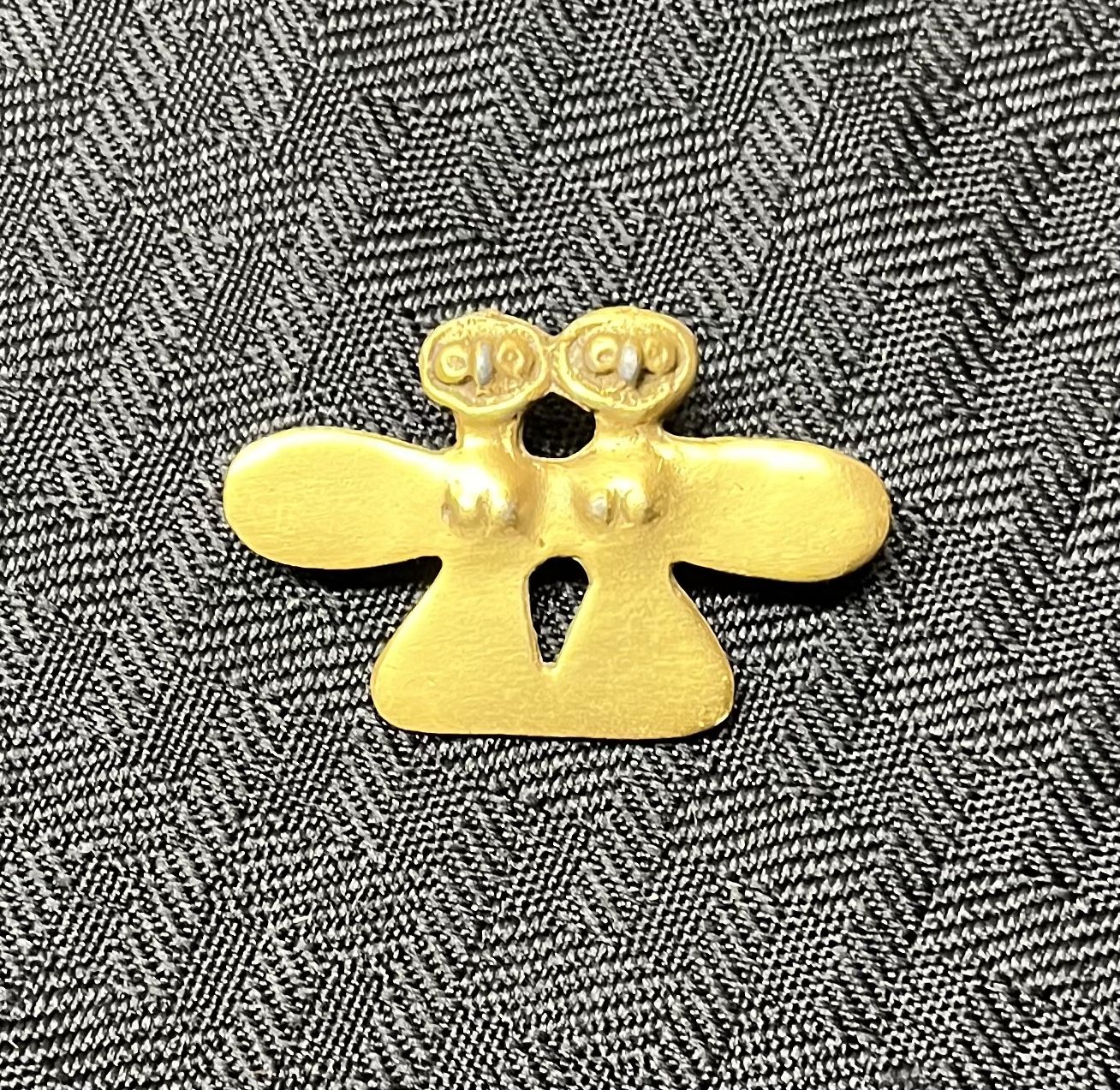 Alva Studios Reproduction Owl Etruscan Gold Tone Brooch/Pin