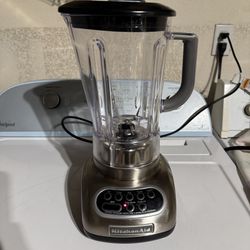 KitchenAid KSB580NK0 Silver 5 Speed Blender 56oz Pitcher