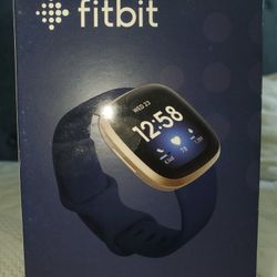 New Smartwatch + GPS Fitbit Versa3 