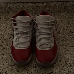 Jordans 11 Cherry 