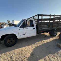 2000 3500 Chevy Dooley FLAT BED. Was Running Great For APROX. 2 Yrs! & Just Quit & Now Will Sell CHEAP OR WILL PART OUT!