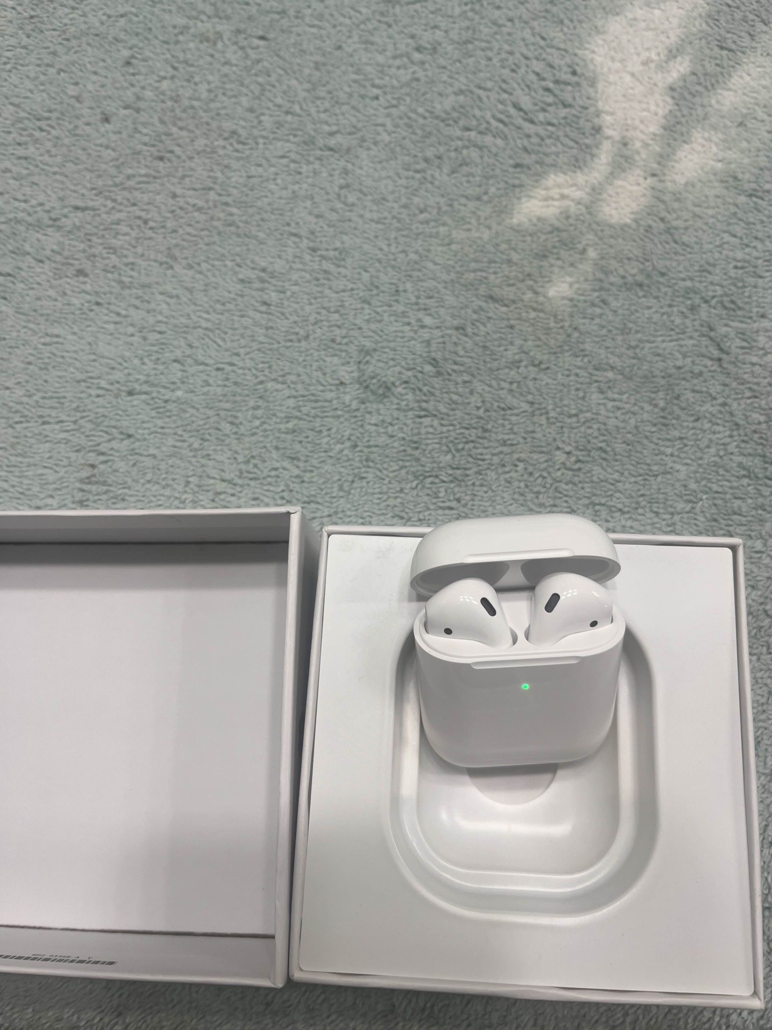 Apple AirPods Generation 2