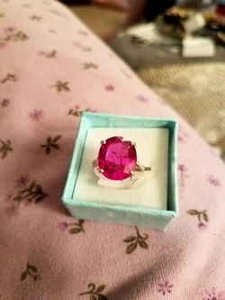 Dark pink kunzite ring