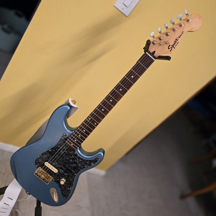 Squier Bullet Single humbucker