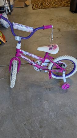 Huffy Sea Star Kids Bike with Training Wheels