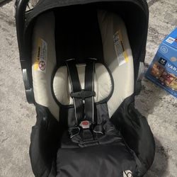 Baby Trend Infant Carseat 