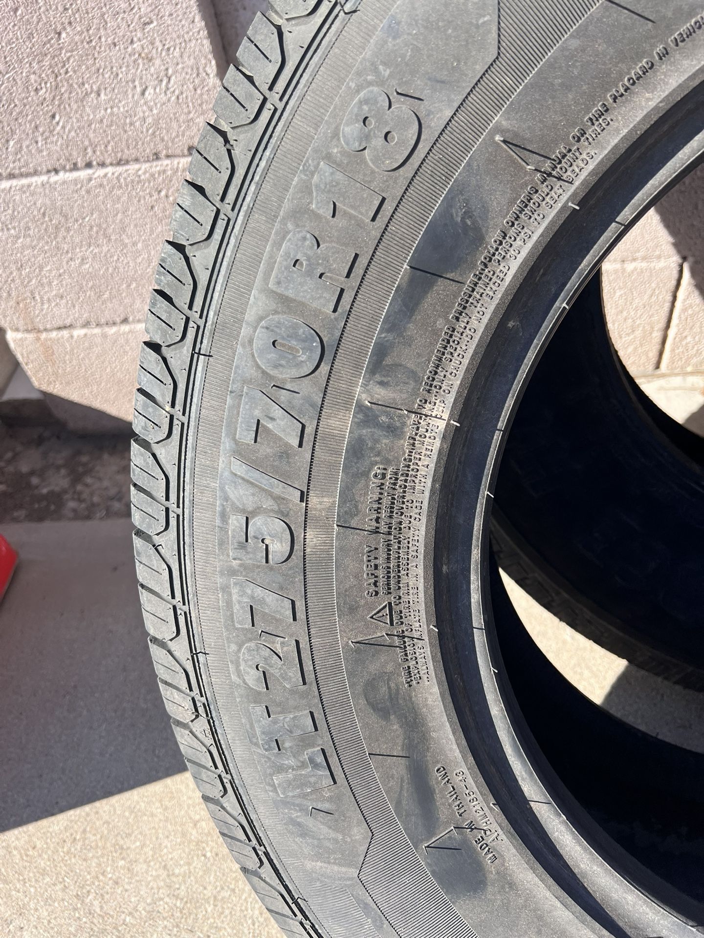 LT 275/70R18 ADVANTA SVT-02 TIRE
