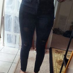 Black Ripped Skinny Jeans 