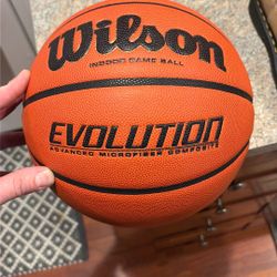 Wilson Evolution Men’s basketball Size 7