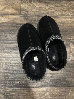 Black uggs tasmin