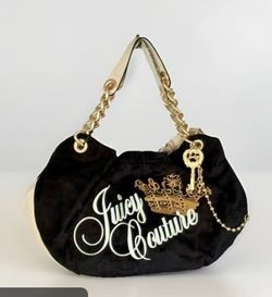 Bundle Viral Juicy Couture  Black Key Four Chain Satchel  & Wallet