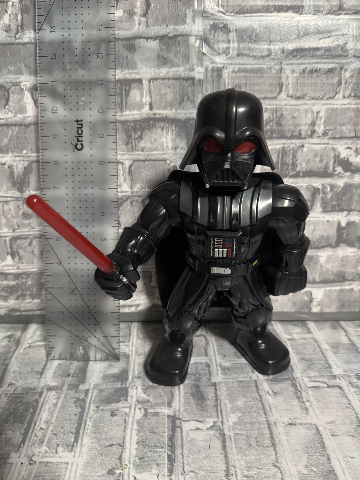 Star Wars Galactic Heroes: Mega Mighties Darth Vader 10” w/Lightsaber (2B)
