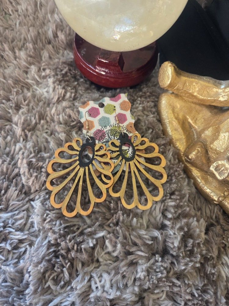 Handmade Hand Painted Black And Gold  Earrings
