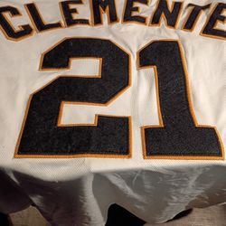 AUTHENTIC MAJESTIC COOPERSTOWN  COLLECTION ROBERTO CLEMENTE #21 PITTSBURG PIRATES JERSEY
