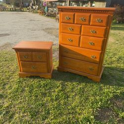 Solid wood oak Chester drawer with nightstand