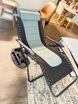 PHI VILLA lounge chair