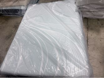 💥Queen mattress Tempurpedic ProAdapt medium hybrid 2.0💥 Financing available ✅