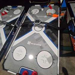 Air hockey table