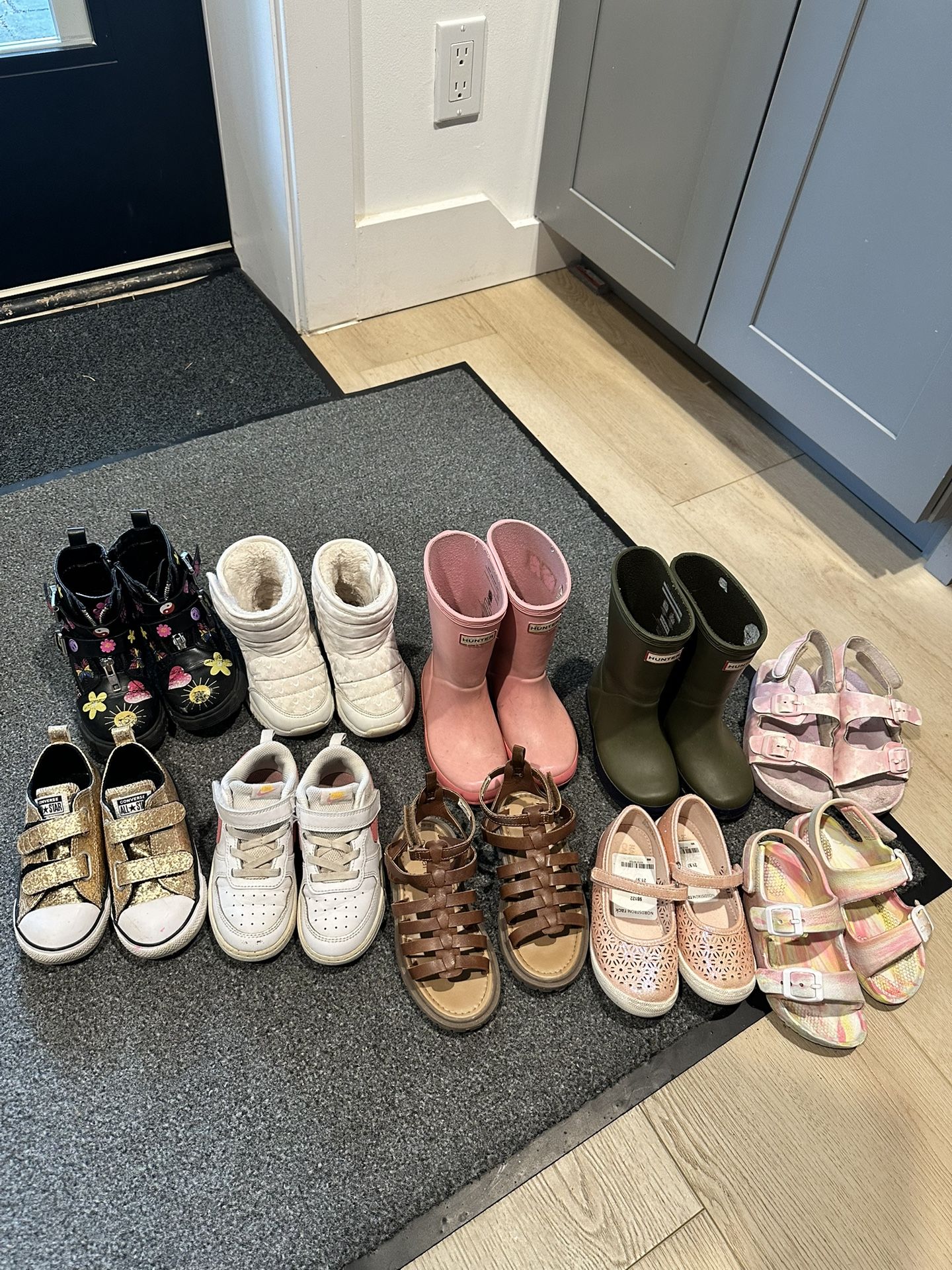 10 Pack Of Kids Shoes Size 7-9