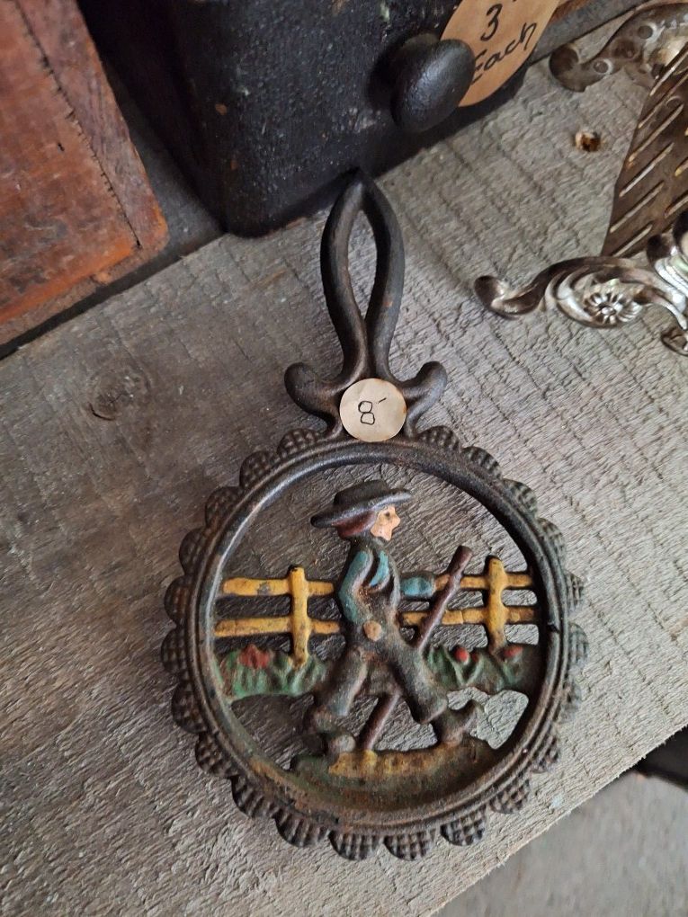 1970s Cast Iron Trivet
