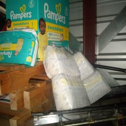 Baby , Infant Diapers