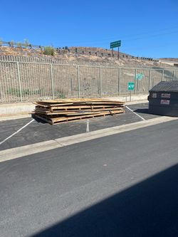FREE WOOD CRATES